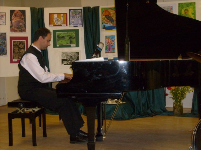 s6300708.jpg