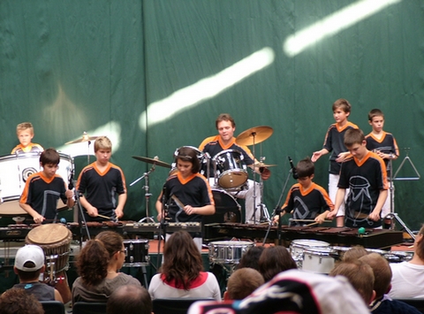 A DRUMS egyttes Dunakeszin, a Tolerancia napjn